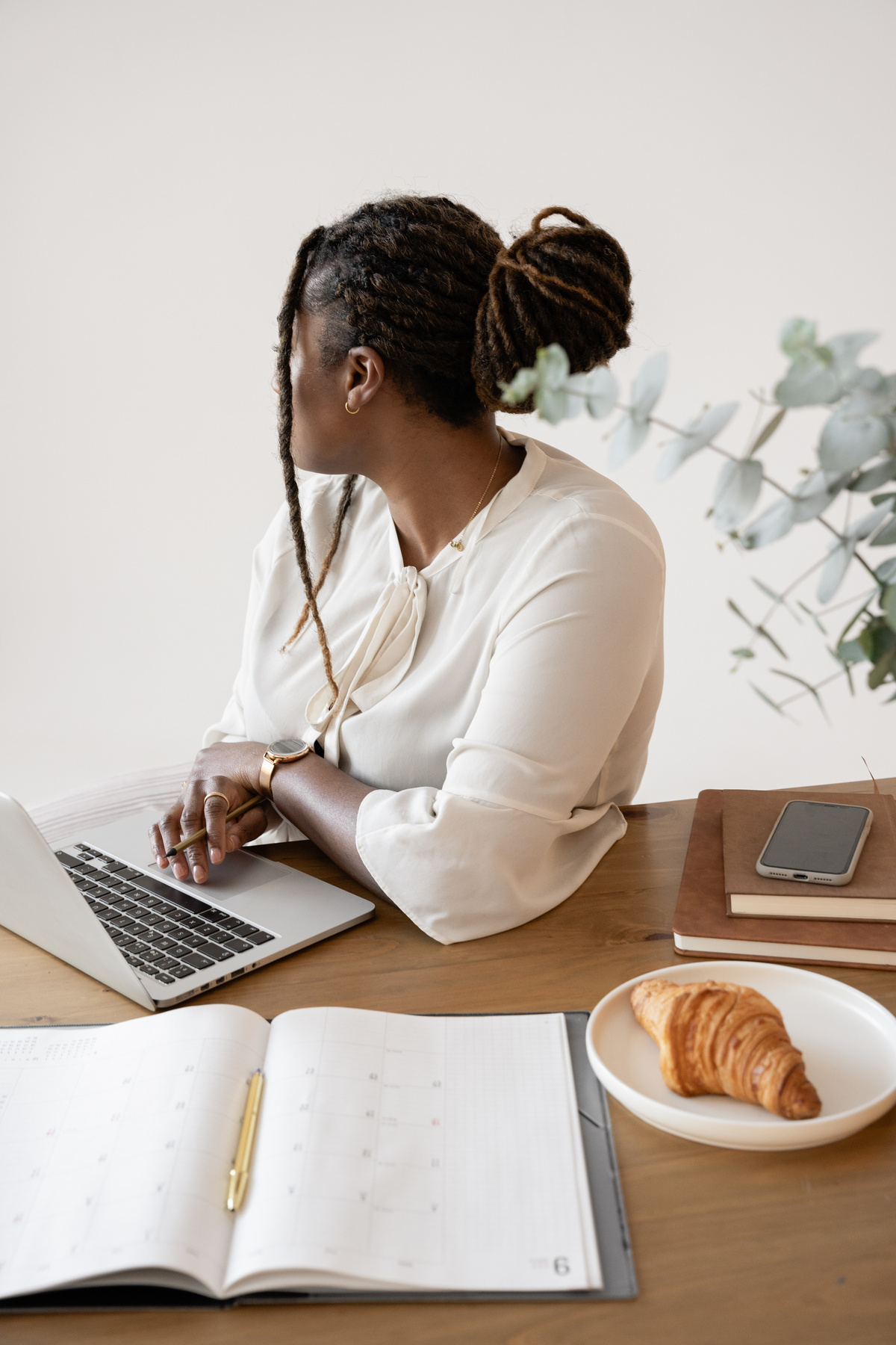 Elegant Office Elegant Business Woman Working